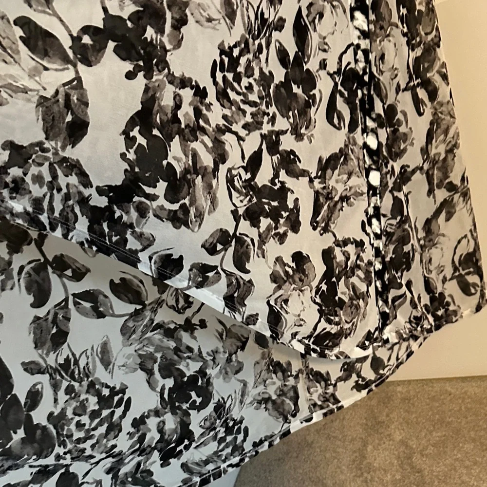 Vera Wang Black and White Maxi Dress - Picture 7 of 12